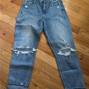 American Eagle Outfitters Light Blue Distressed Jeans